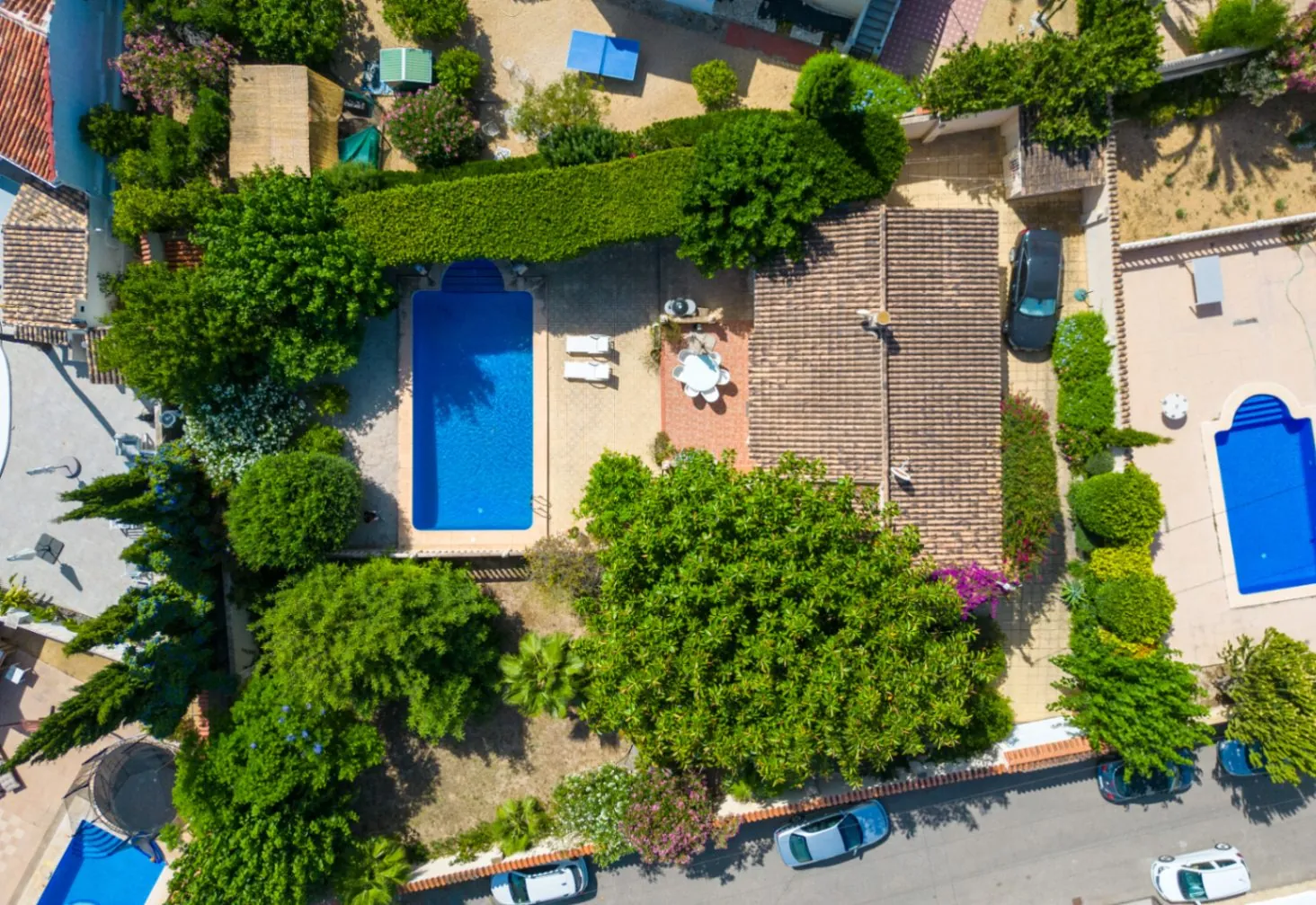 Where Tranquility Flourishes: House with Charming Garden and Pool in Albir