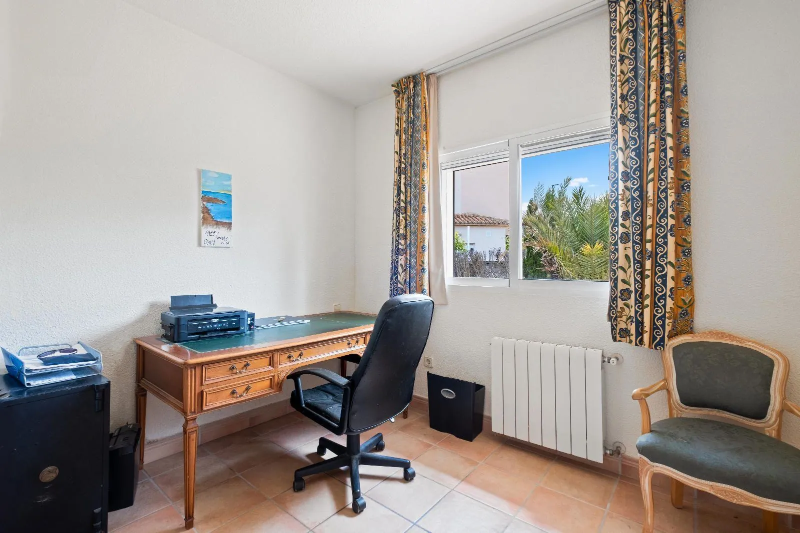 Single-storey villa in Alfaz del Pi: spaciousness, privacy, and heated pool