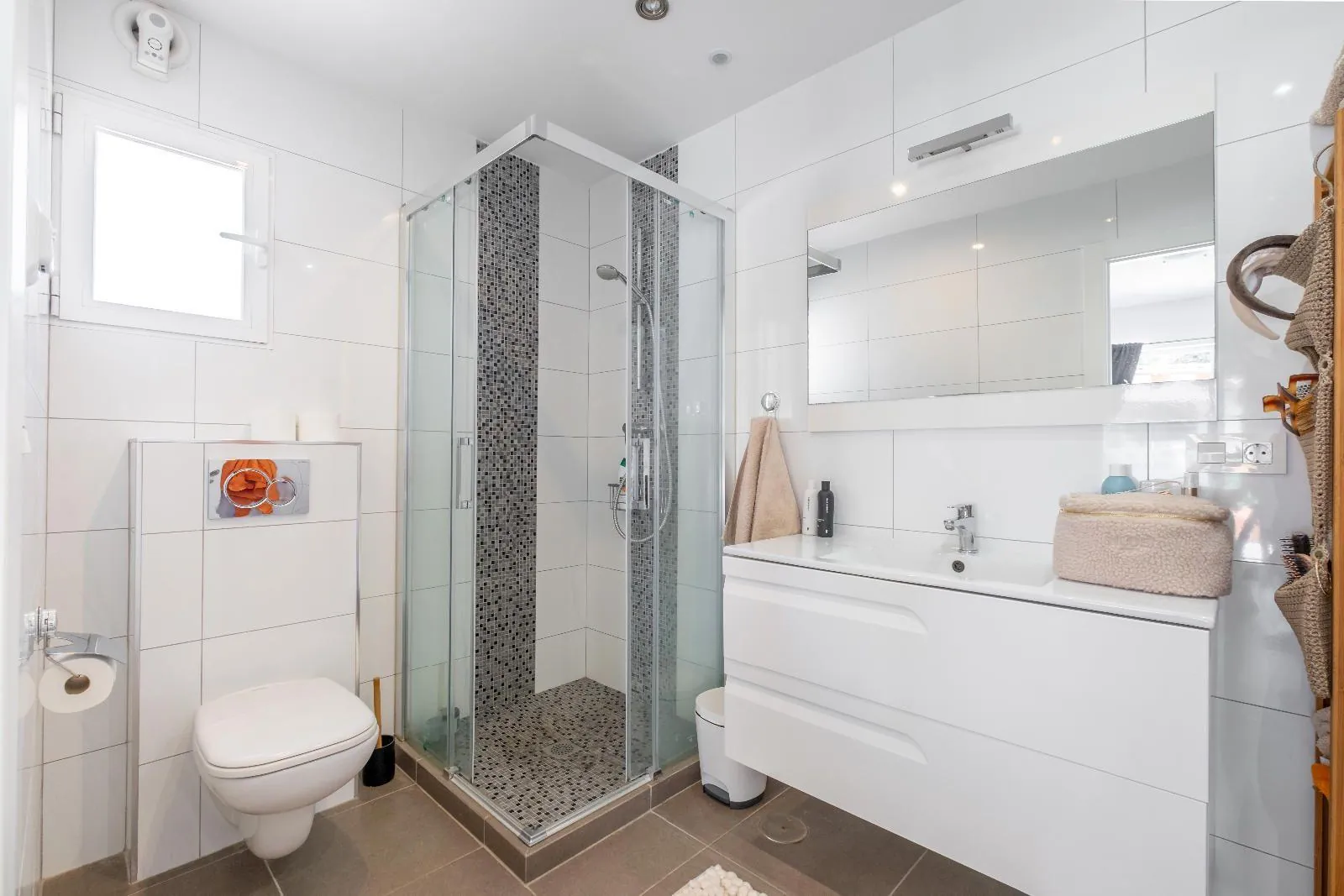 Exclusive Independent Villa with Panoramic Views, Private Pool and Outdoor Kitchen in Albir