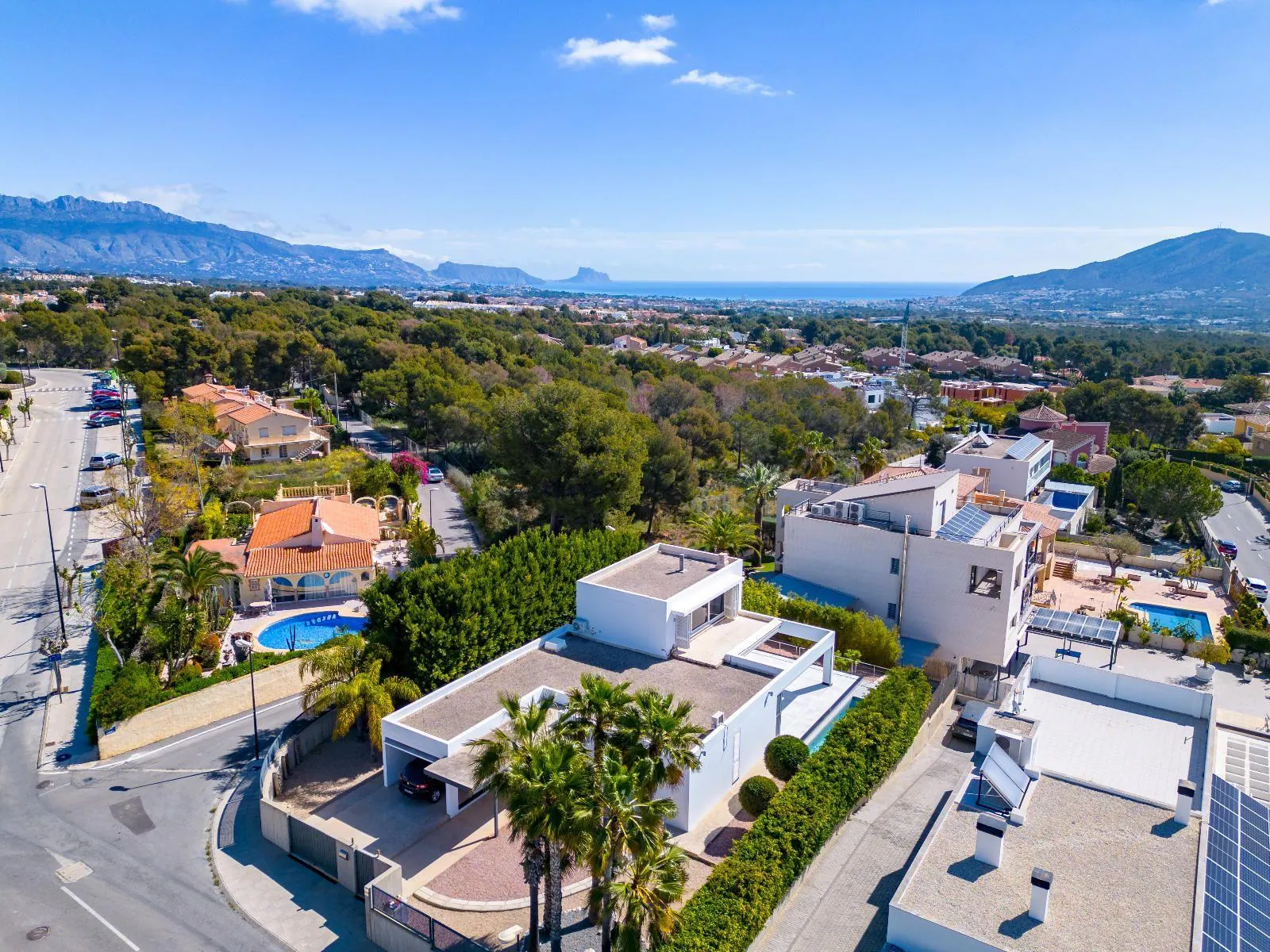 Exclusive Detached Villa with Panoramic Views, Private Pool and Outdoor Kitchen in Albir