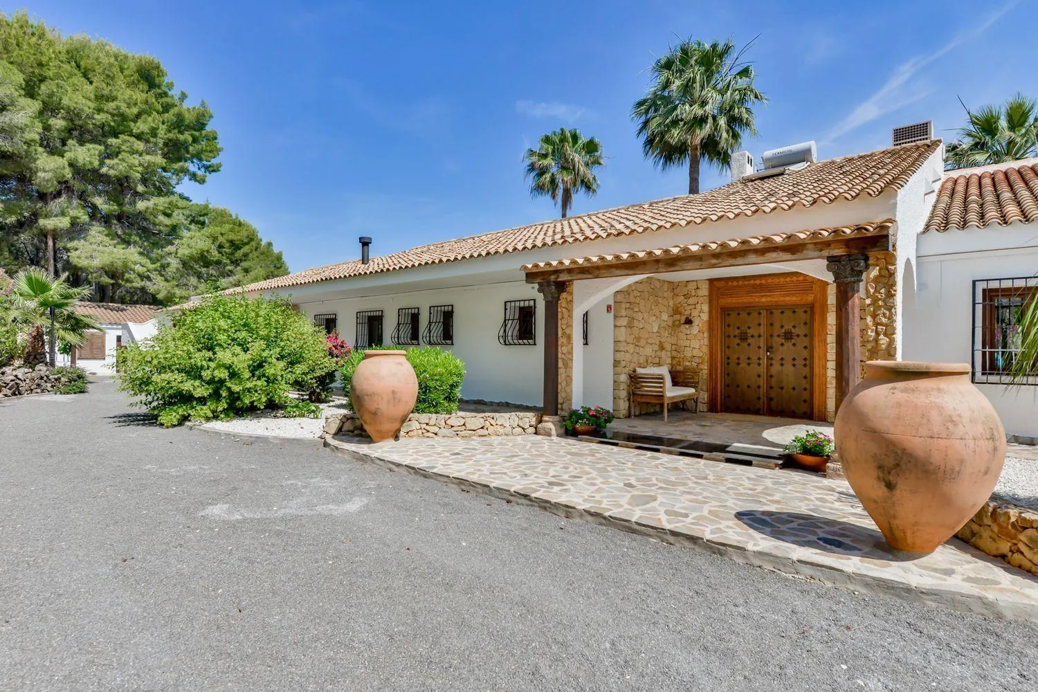 A gem in Polop: Exclusivity, Nature, and Spectacular Views