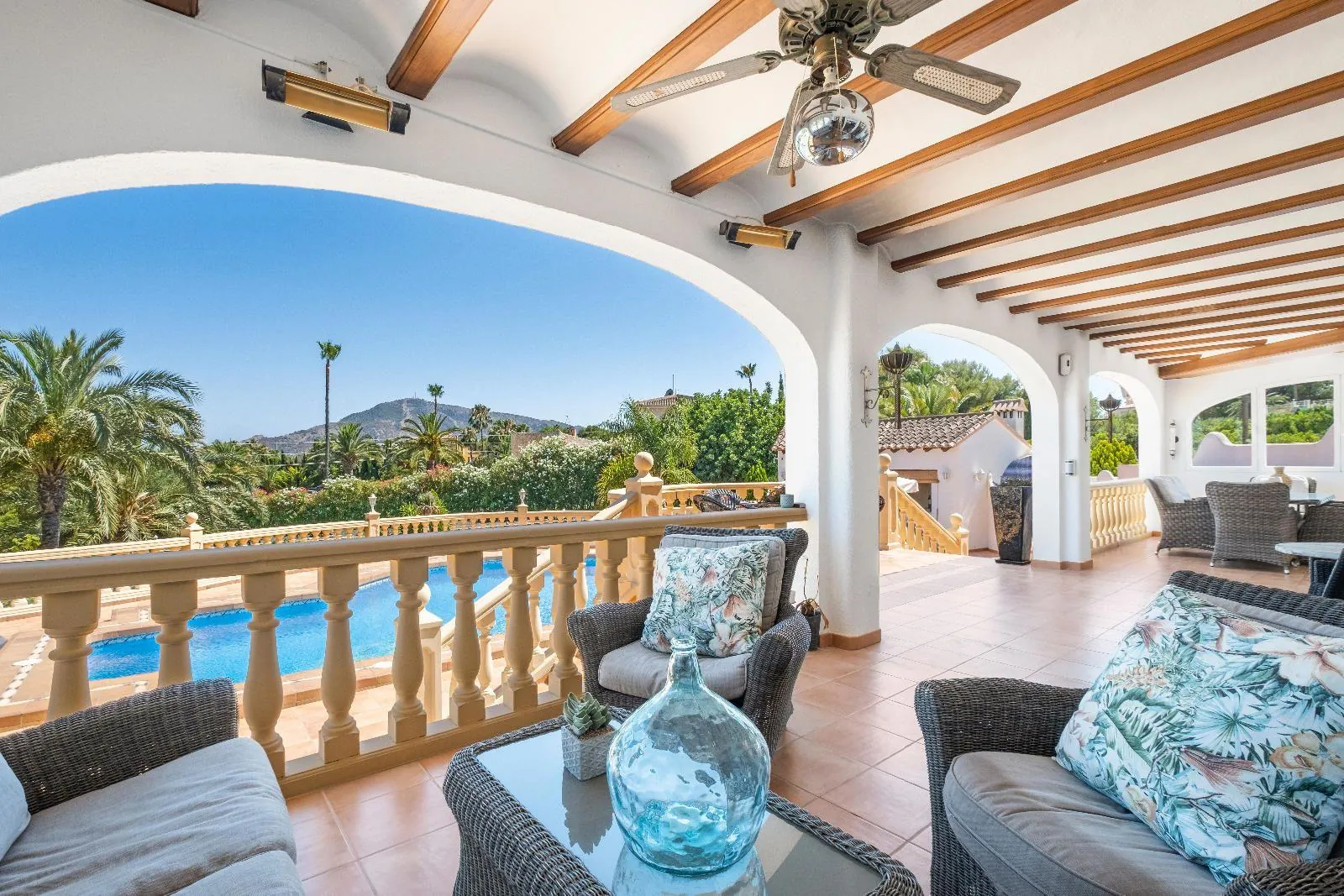 1311 - Elegant Mediterranean Villa with Large Plot and Panoramic Sea Views