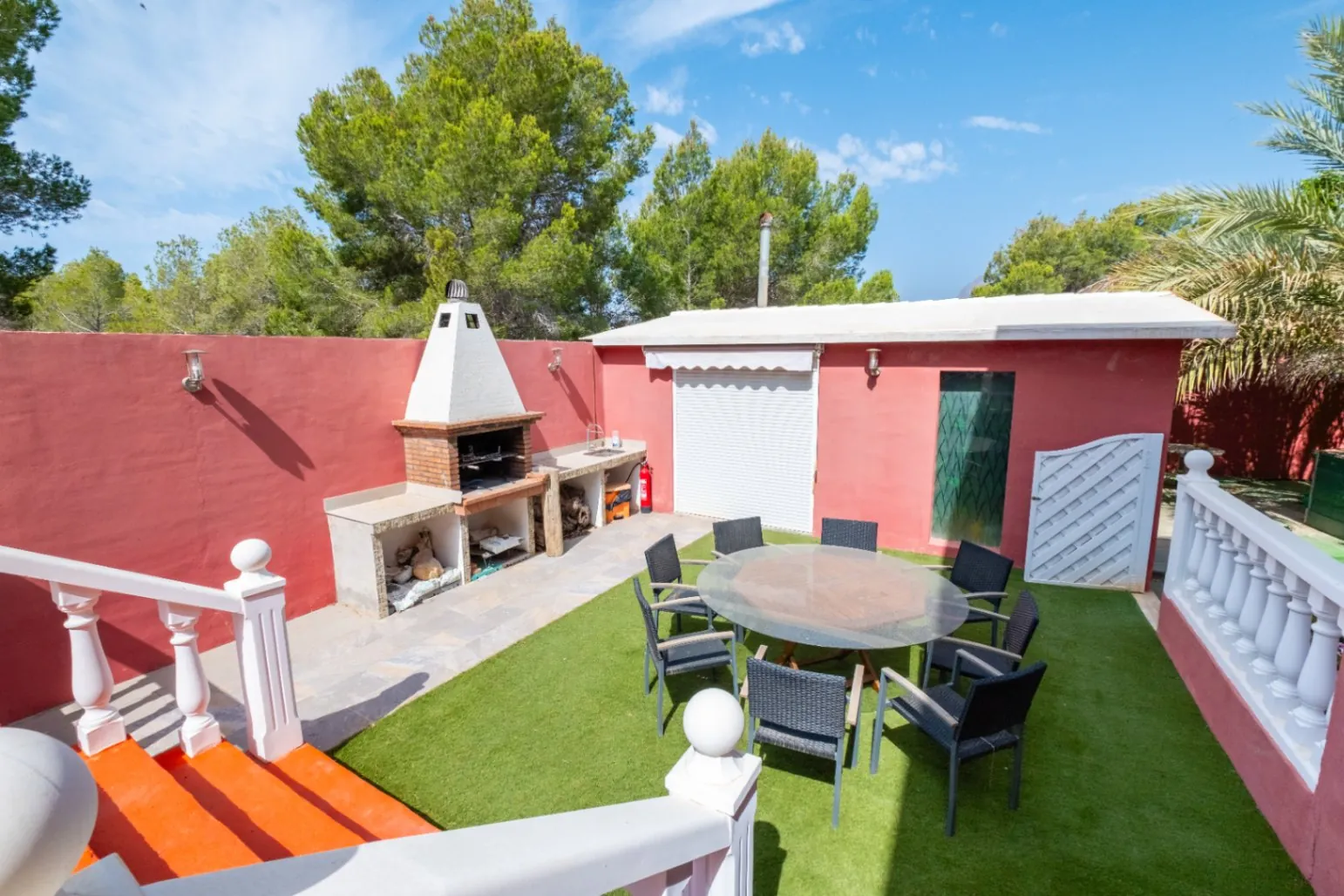 Two Villas – Nature, Privacy, and Versatility in a Unique Setting Next to Sierra Helada