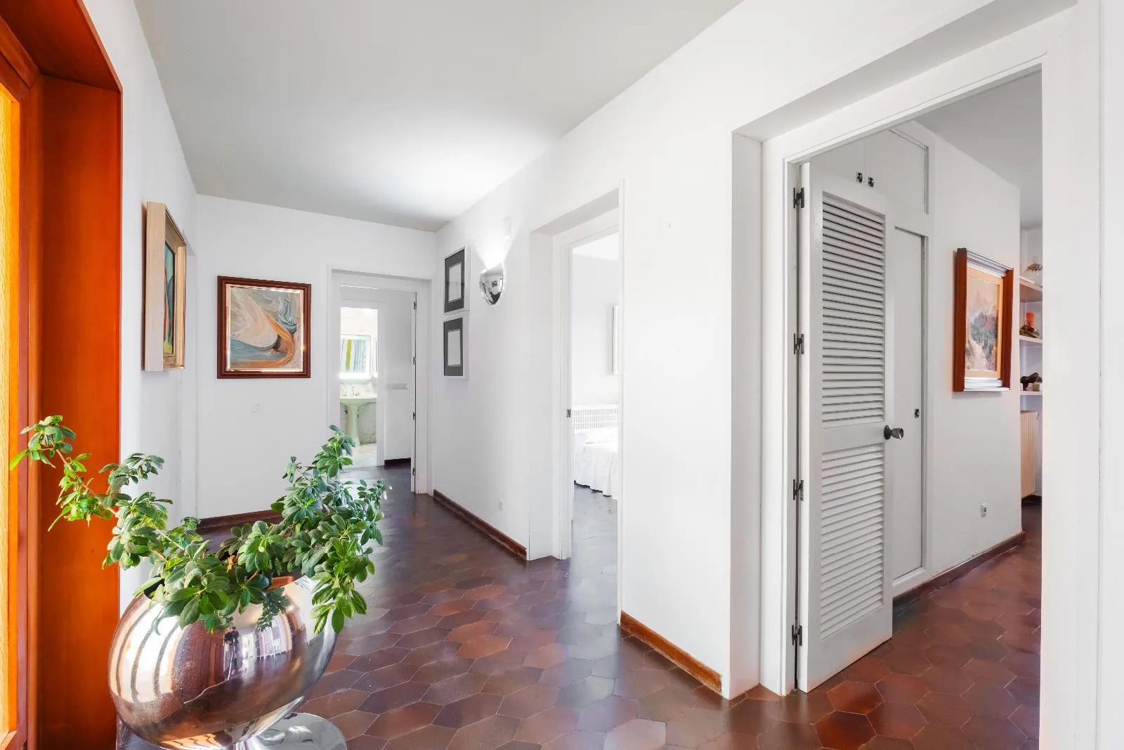Mediterranean Elegance between the Sea and the Mountain – Privacy and Nature in La Nucía