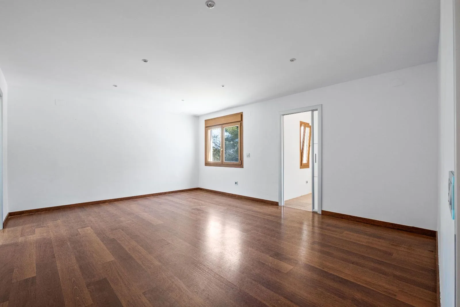 A villa designed for enjoyment: spaciousness, comfort, and privacy