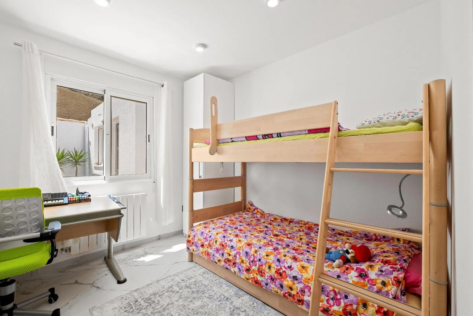 Completely renovated villa in Alfaz del Pi: sea and mountain views