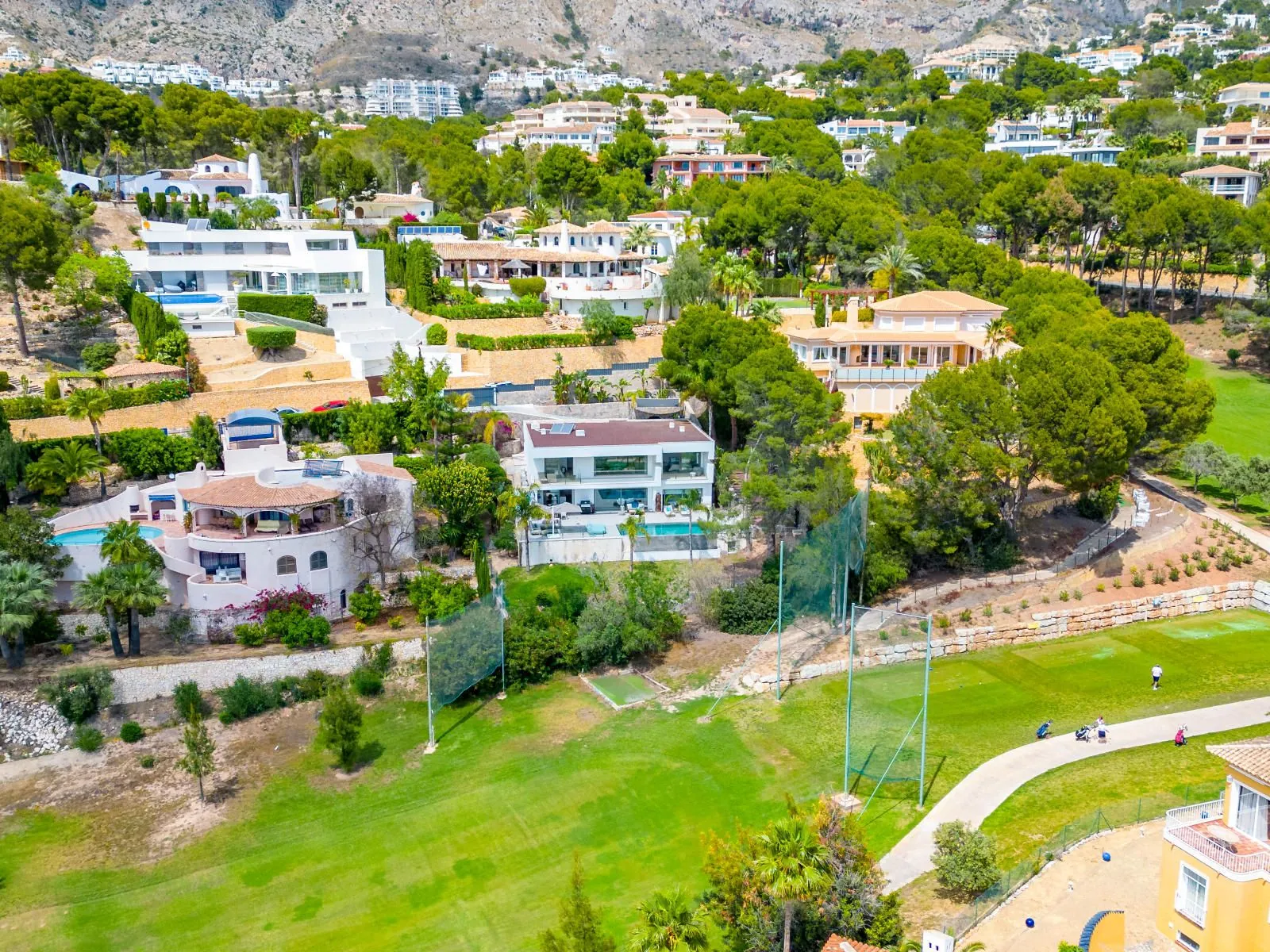 1345 - Altea La Vella, luxury by the golf: modern villa with infinity pool and premium finishes