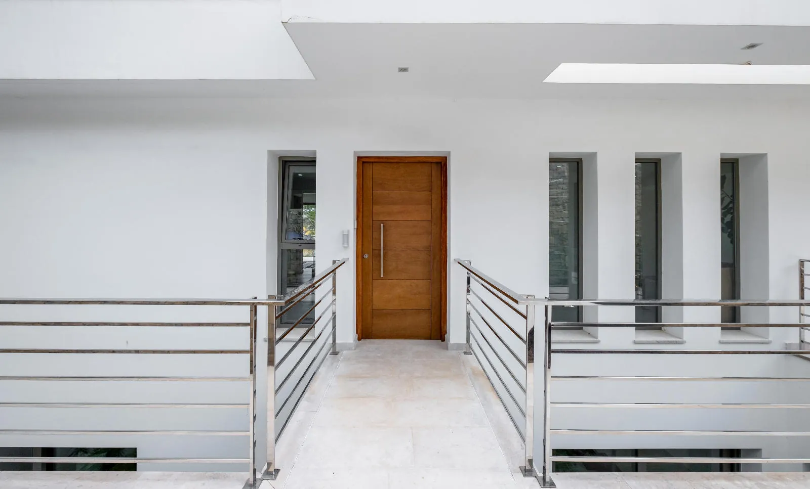 1345 - Altea La Vella, luxury by the golf: modern villa with infinity pool and premium finishes