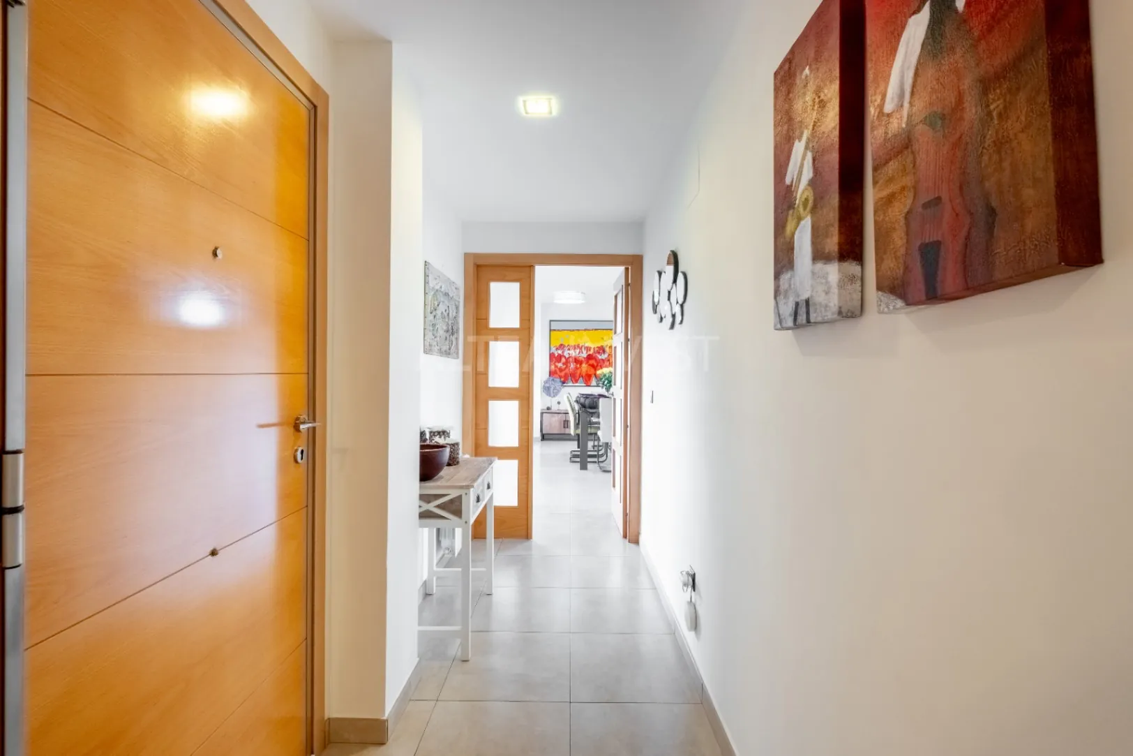 Penthouse with a large private terrace in Albir: comfort, light, and panoramic views.