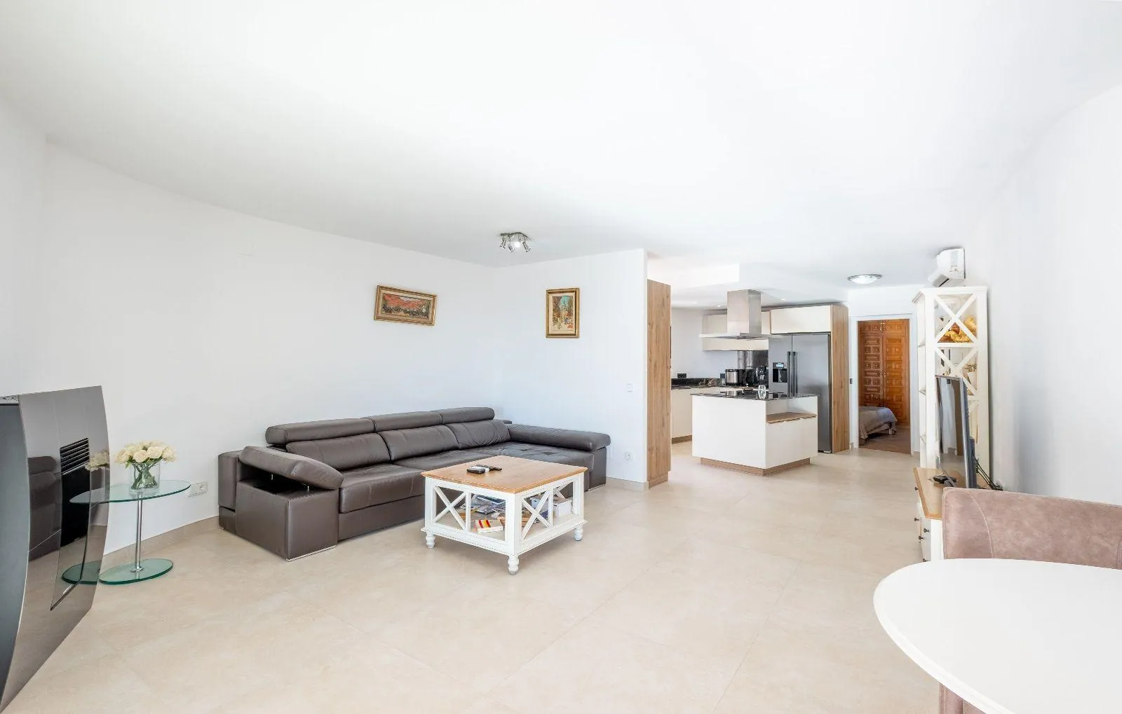Mediterranean style villa in the privileged area of the Club de Golf.