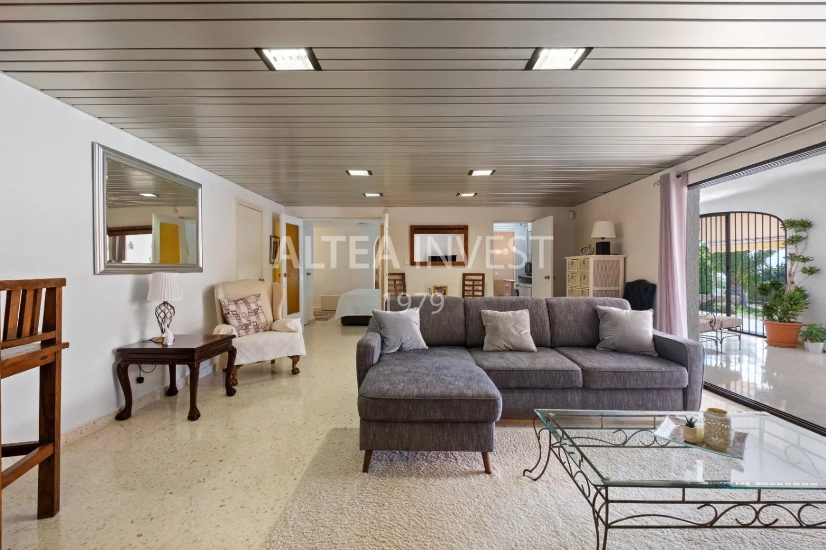 Exclusive Mediterranean-Style Chalet in El Planet