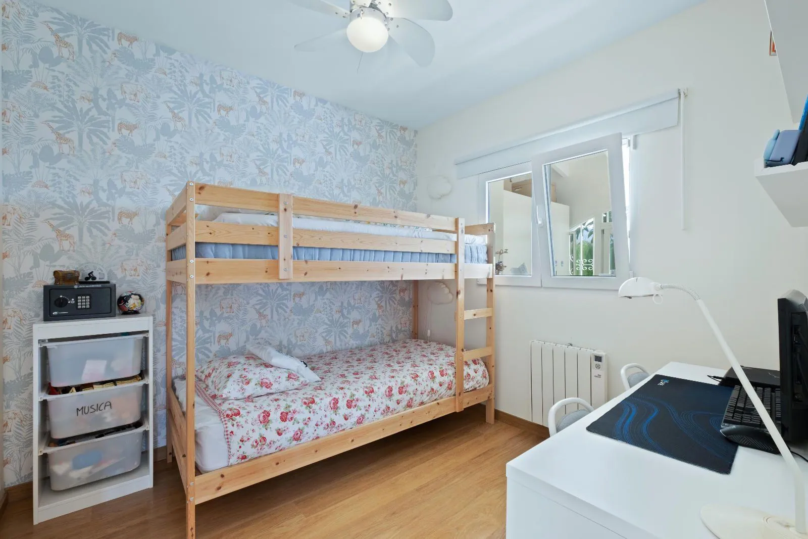 Modern and cozy villa in Alfaz del Pi: comfort, style, and serenity in one place