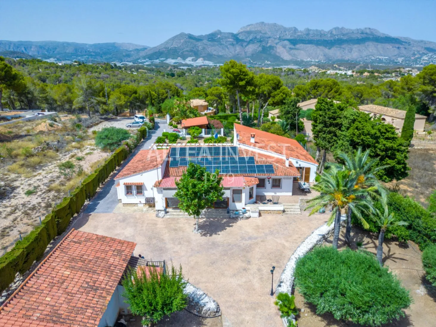 A Home with History, Warmth, and Character – Unique Mediterranean Farmhouse