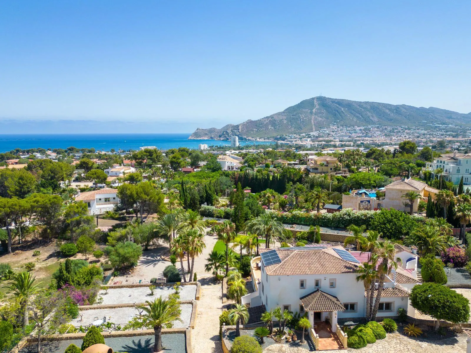 1311 - Elegant Mediterranean Villa with Large Plot and Panoramic Sea Views