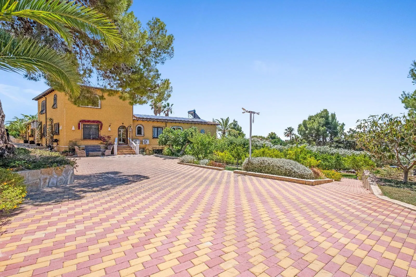 Elegant Mediterranean Villa with Panoramic Sea Views