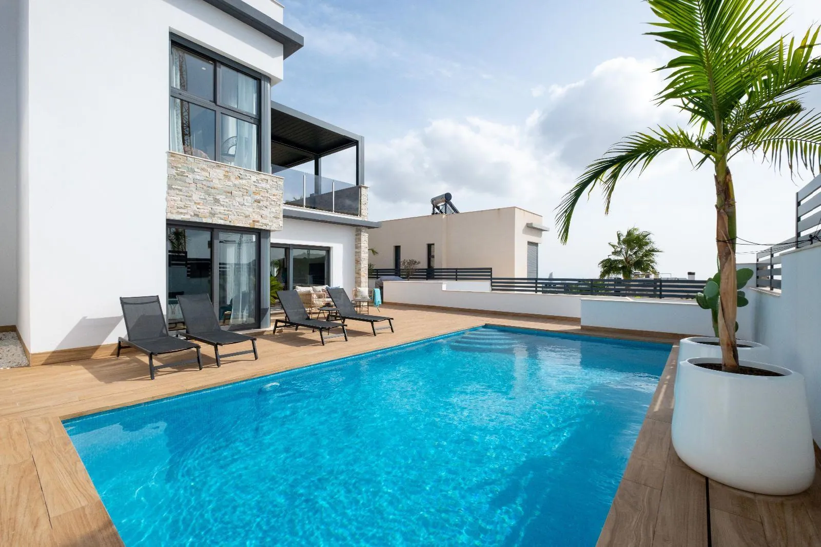 A modern jewel in the heart of Balcón de Finestrat