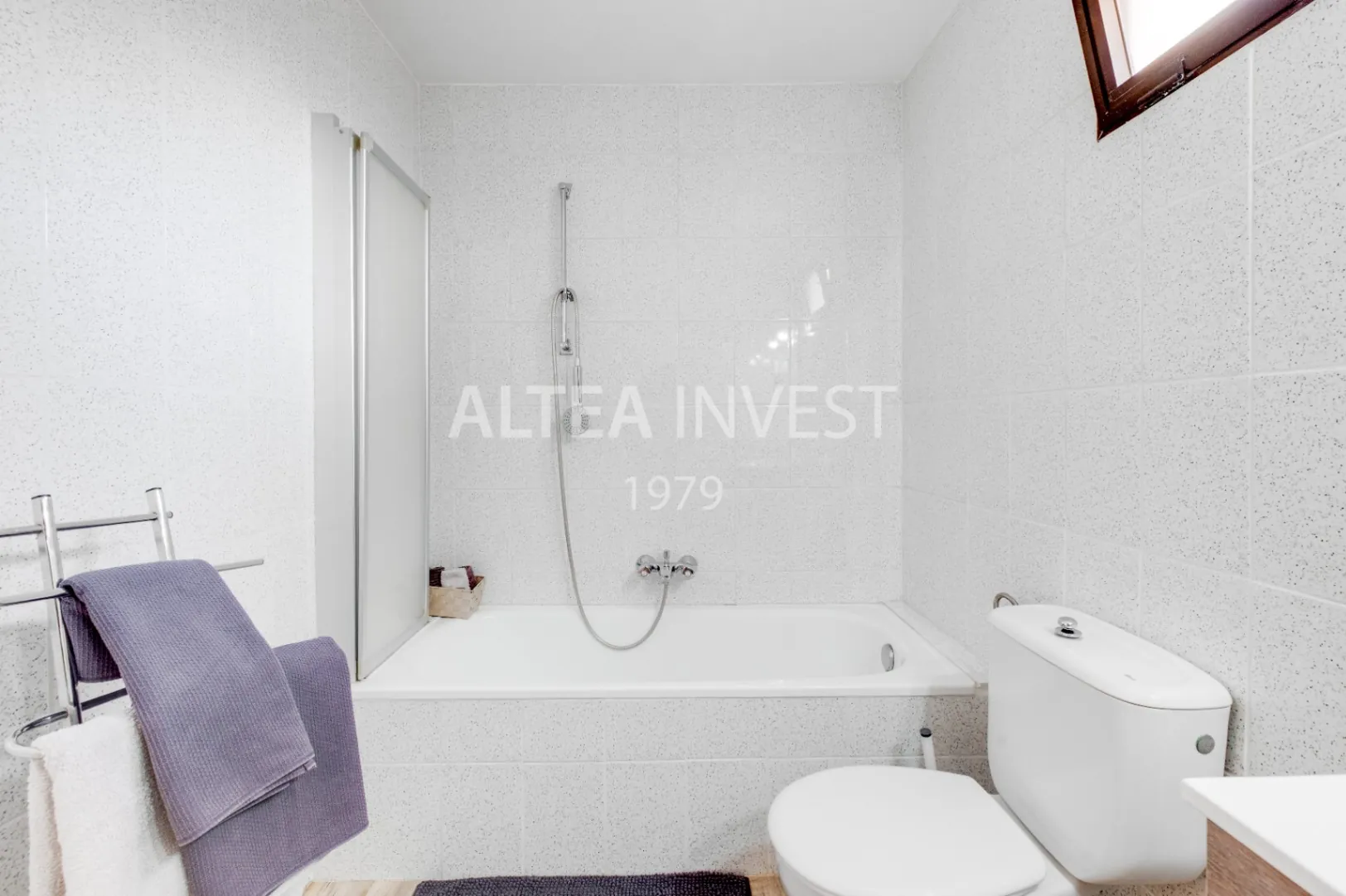 Exclusive Mediterranean-Style Chalet in El Planet