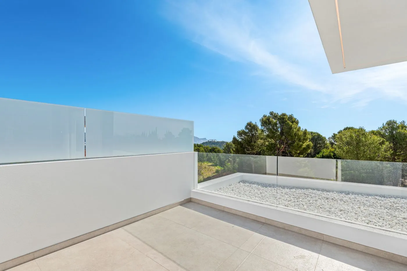 Contemporary newly built villas surrounded by mountains in Polop de la Marina.