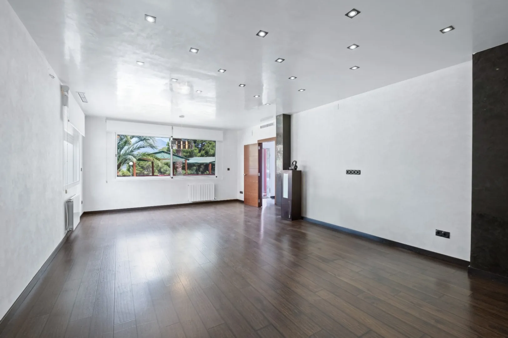 Two Villas – Nature, Privacy, and Versatility in a Unique Setting Next to Sierra Helada