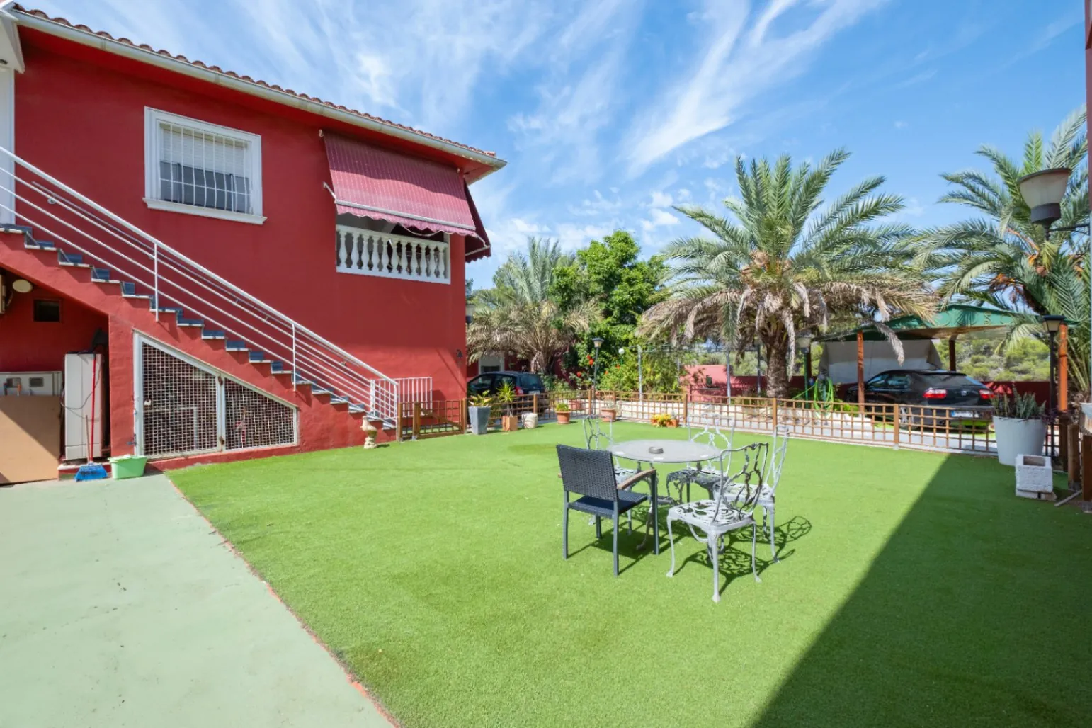 Two Villas – Nature, Privacy, and Versatility in a Unique Setting Next to Sierra Helada