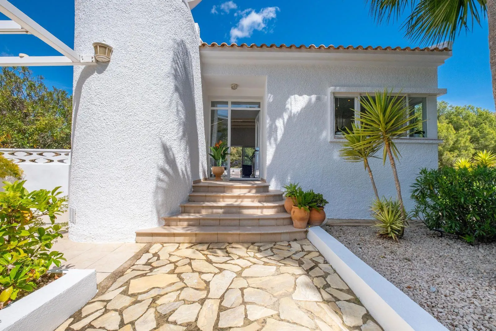 Exclusive Independent Villa with Panoramic Views, Private Pool and Outdoor Kitchen in Albir