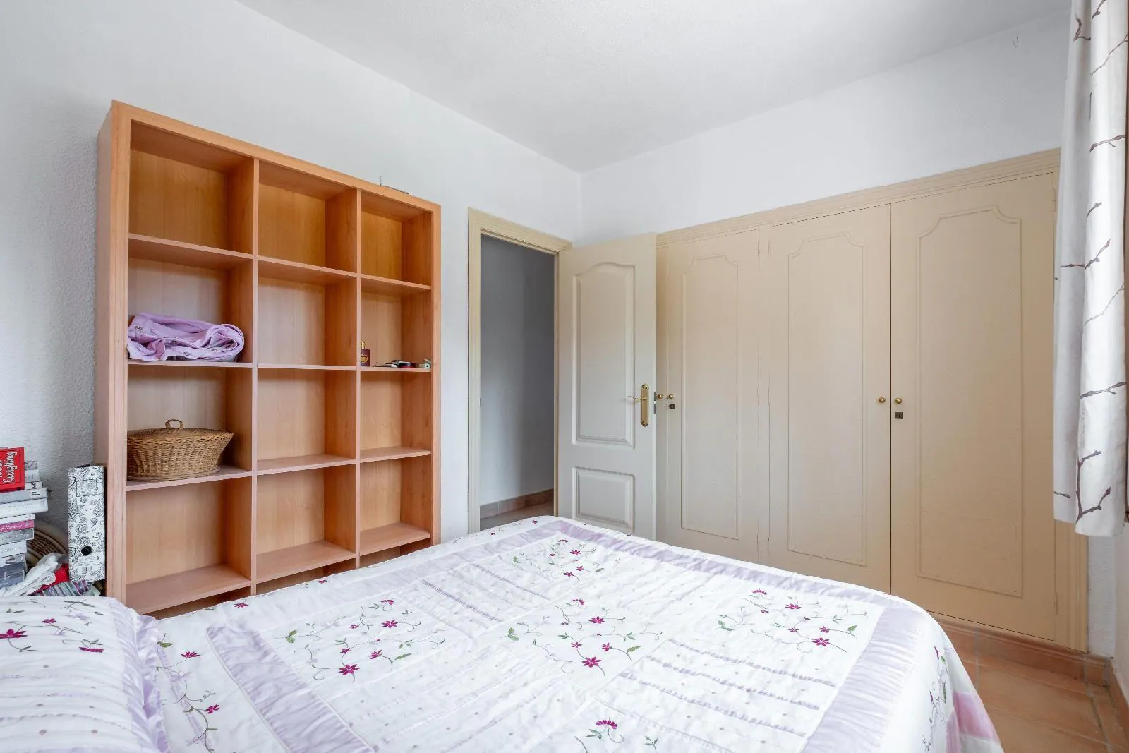 Single-storey villa in Alfaz del Pi: spaciousness, privacy, and heated pool