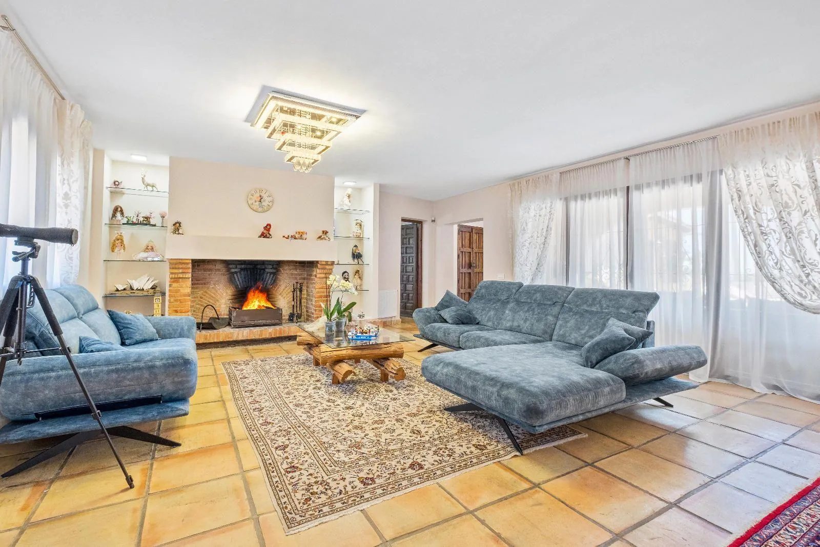 Elegant Mediterranean Villa with Panoramic Sea Views