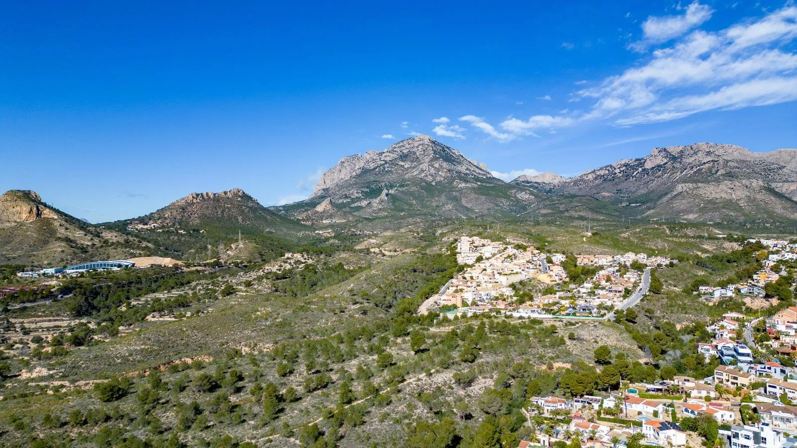 Charming Villa with Sea and Mountain Views in La Nucia
