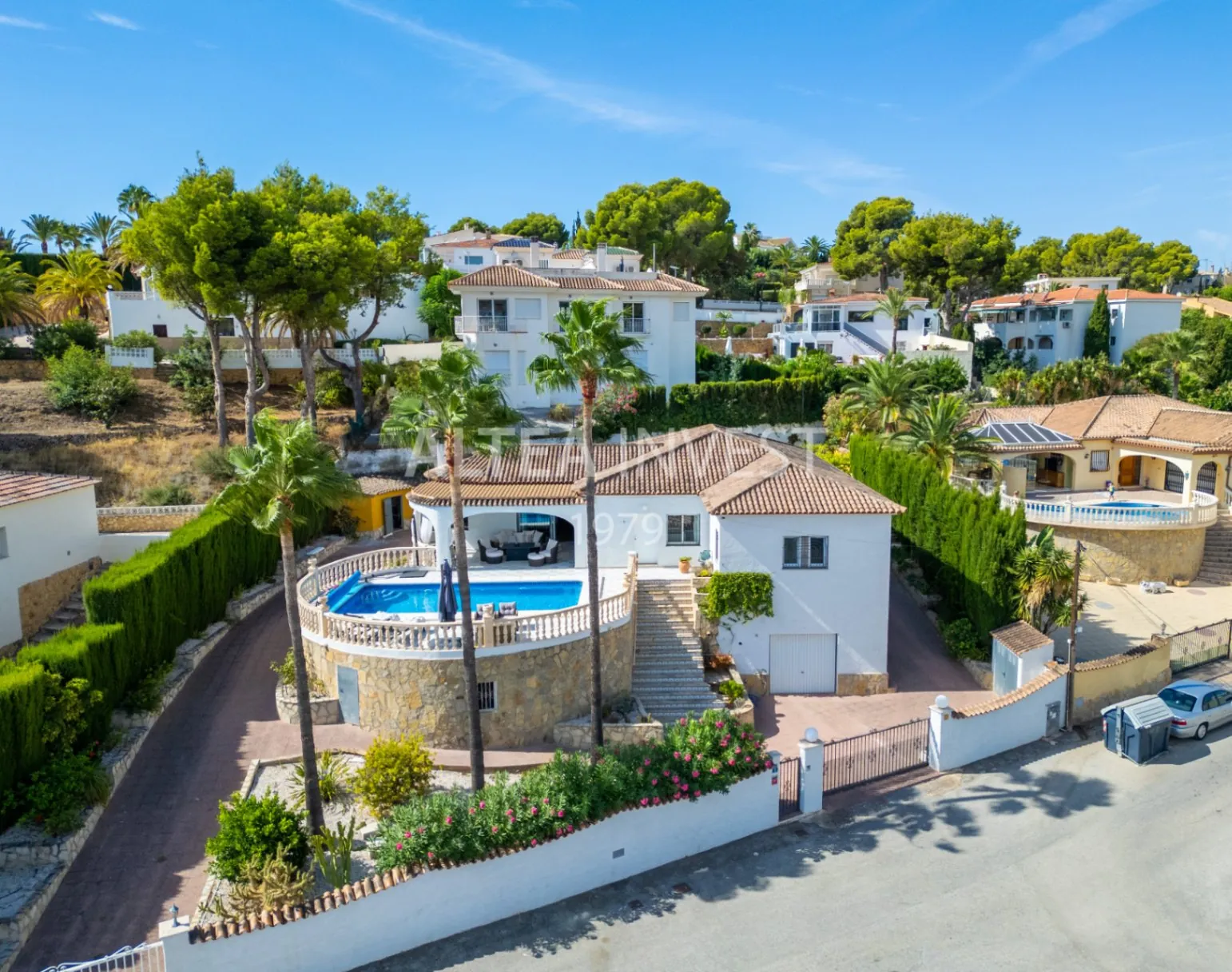 Spectacular villa completely renovated with stunning views of the Mediterranean Sea.