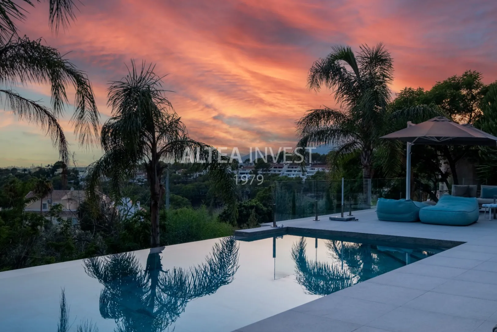1345 - Altea La Vella, luxury by the golf: modern villa with infinity pool and premium finishes