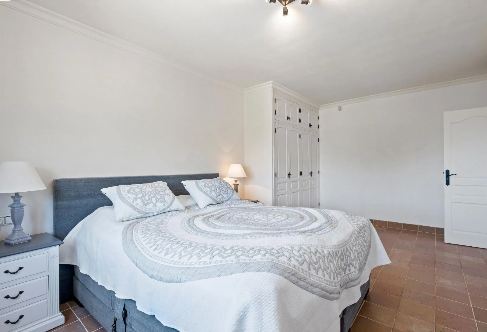 1311 - Elegant Mediterranean Villa with Large Plot and Panoramic Sea Views
