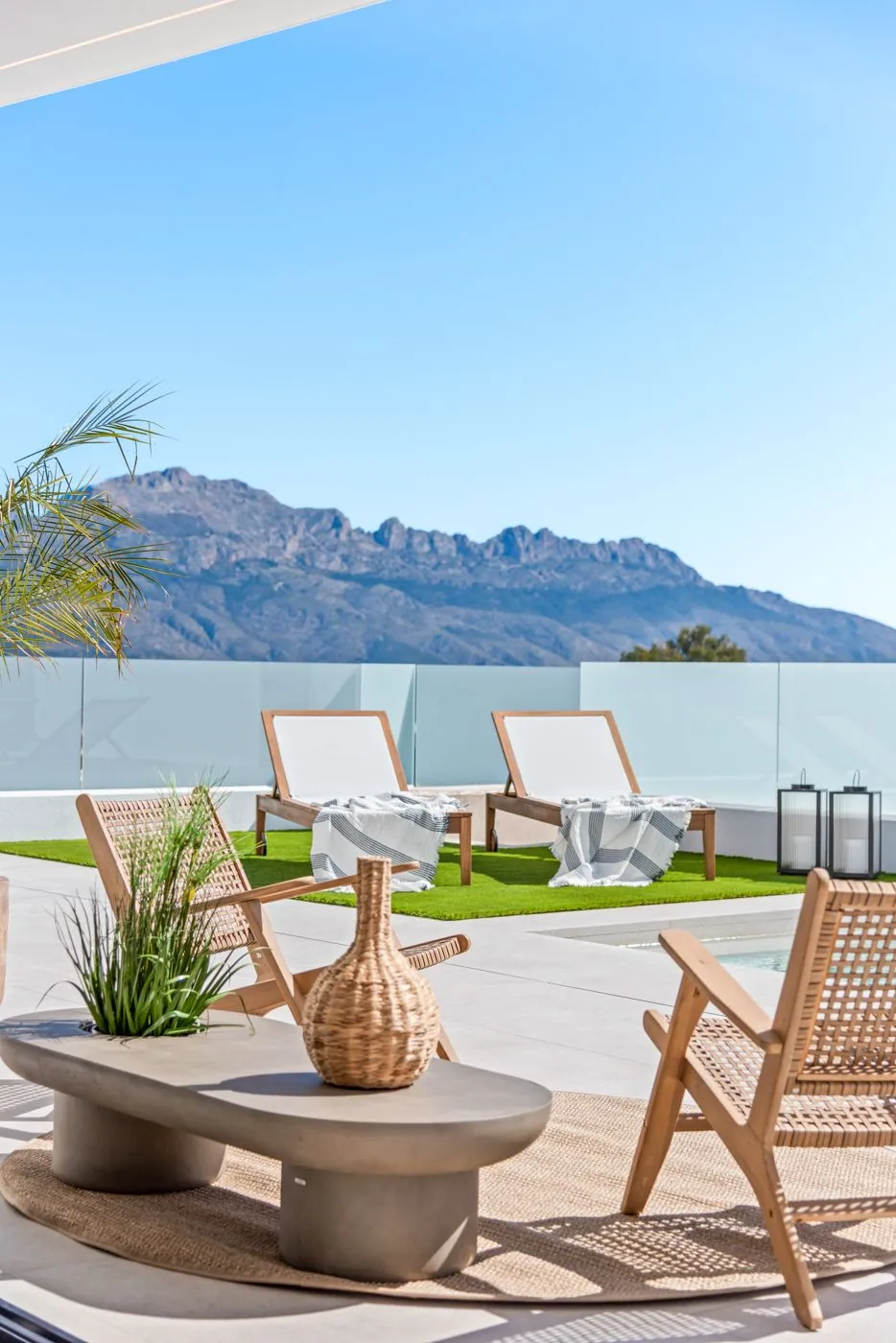 Contemporary newly built villas surrounded by mountains in Polop de la Marina.