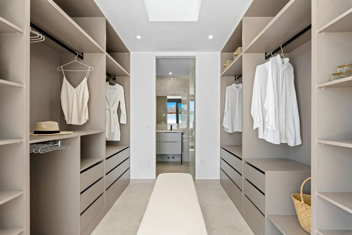 Contemporary newly built villas surrounded by mountains in Polop de la Marina.