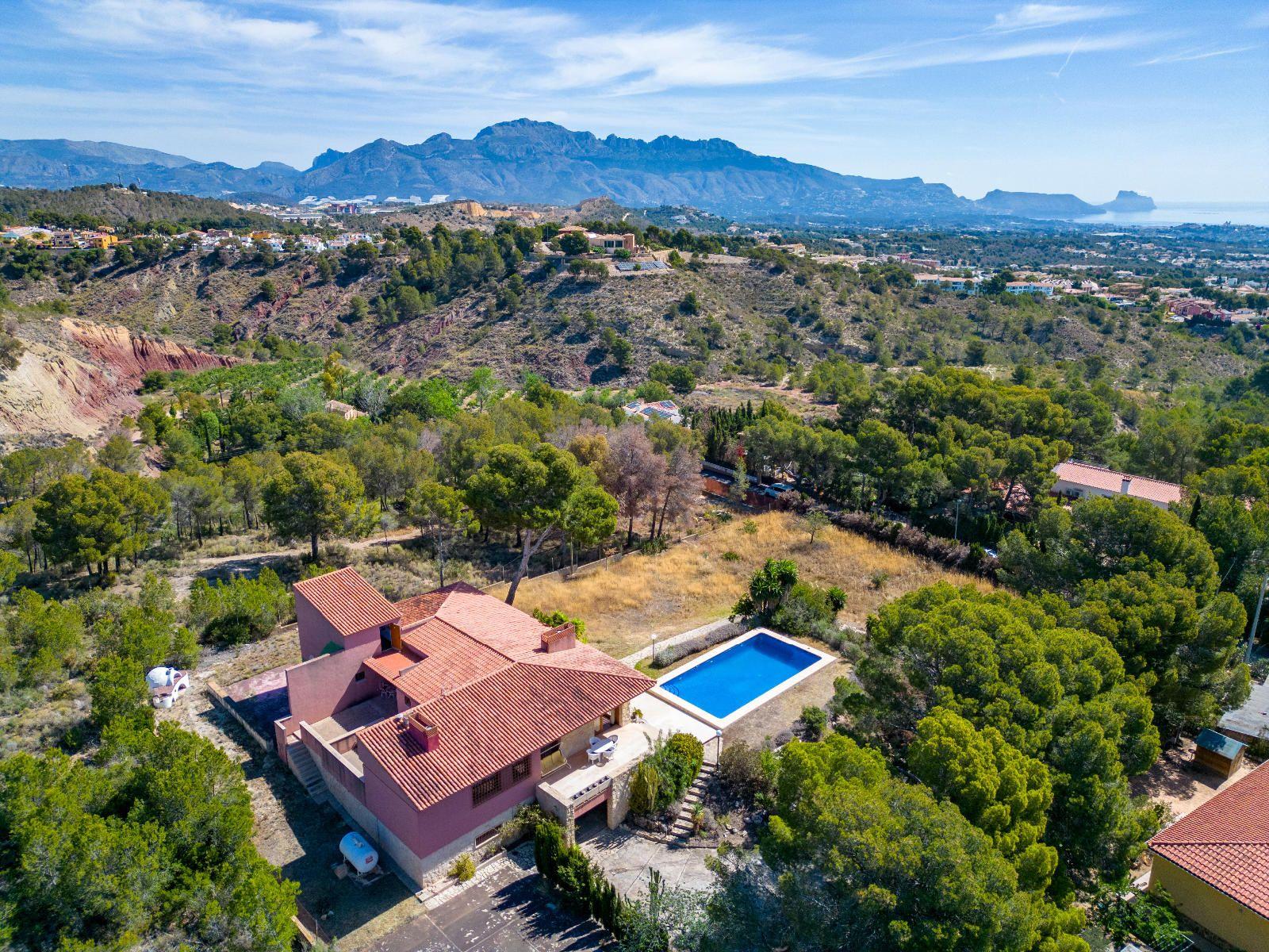Mediterranean Elegance between the Sea and the Mountain – Privacy and Nature in La Nucía
