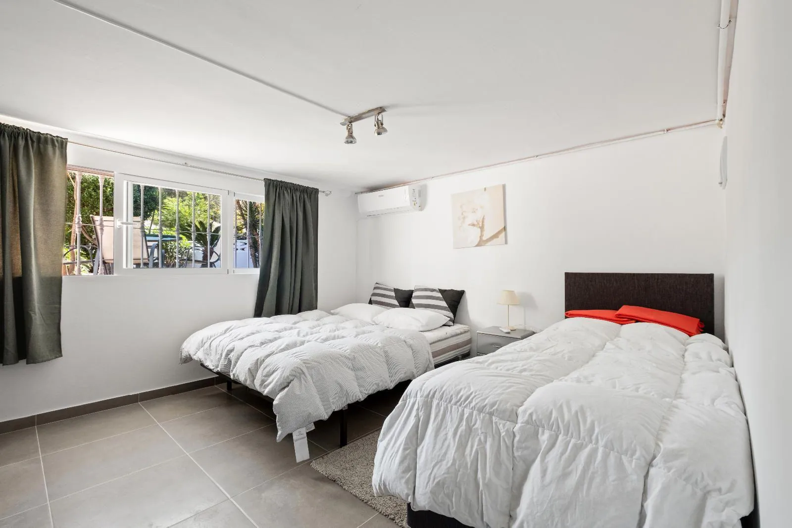 Exclusive Independent Villa with Panoramic Views, Private Pool and Outdoor Kitchen in Albir