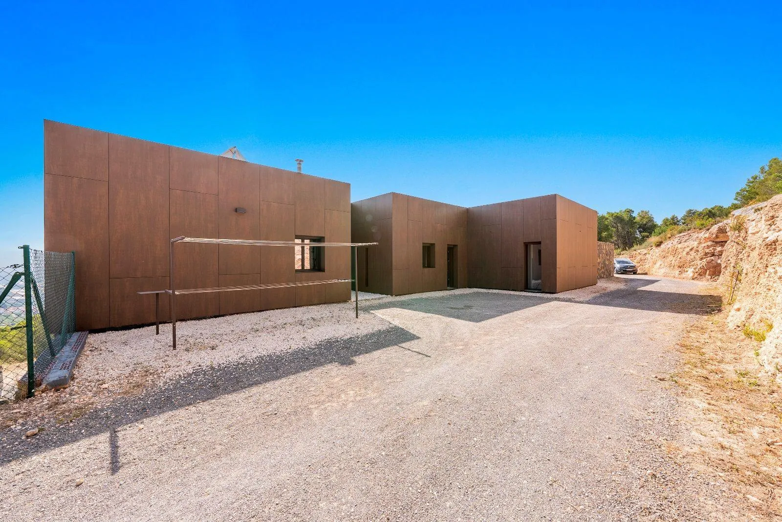 Exceptional villa in a unique setting with open views to the Mediterranean Sea and the bay of Altea.