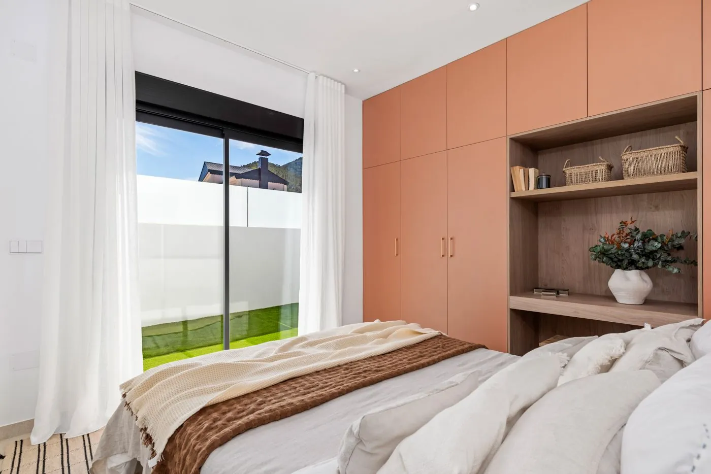 Contemporary newly built villas surrounded by mountains in Polop de la Marina.