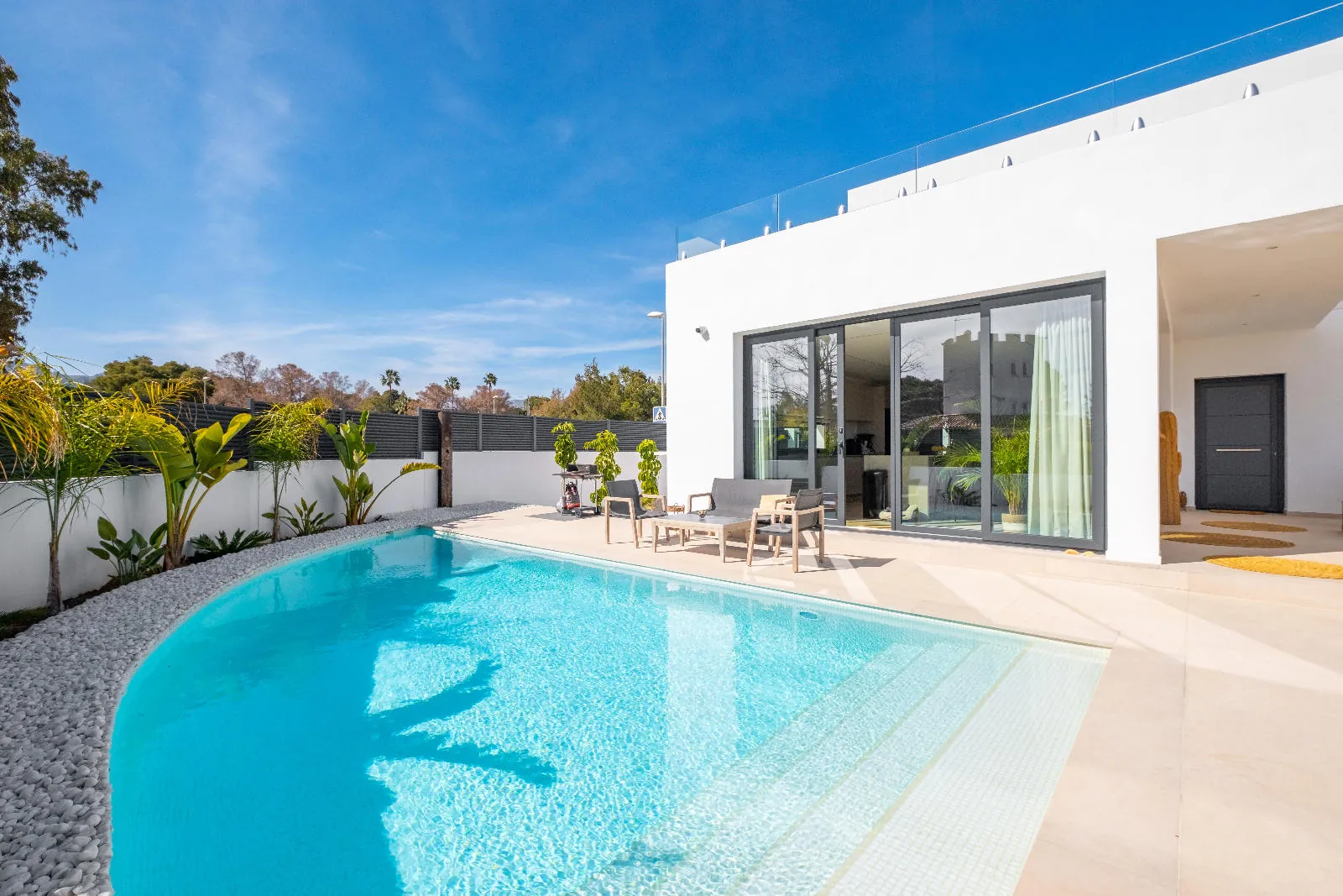 Newly Built Villa with Sea Views and Cutting-Edge Design