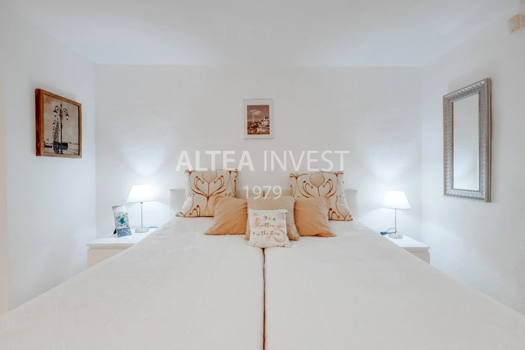 Exclusive Mediterranean-Style Chalet in El Planet