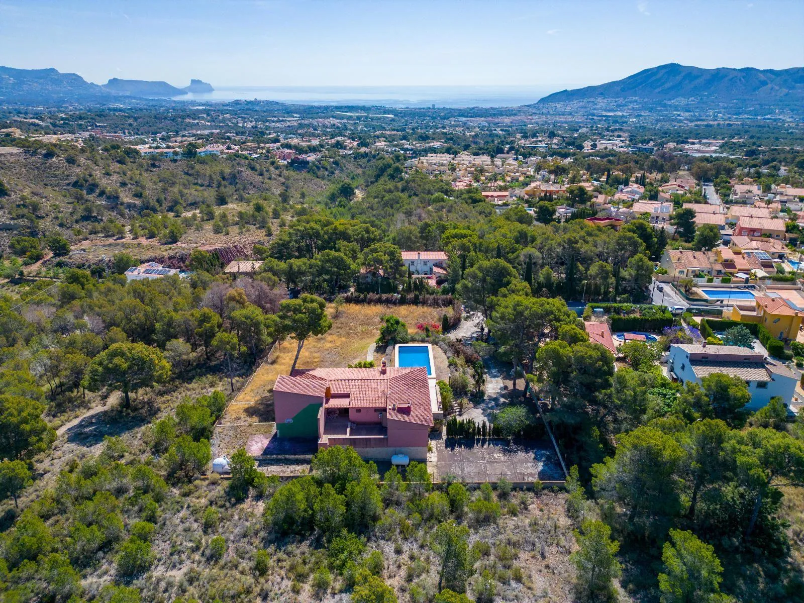 Mediterranean Elegance between the Sea and the Mountain – Privacy and Nature in La Nucía