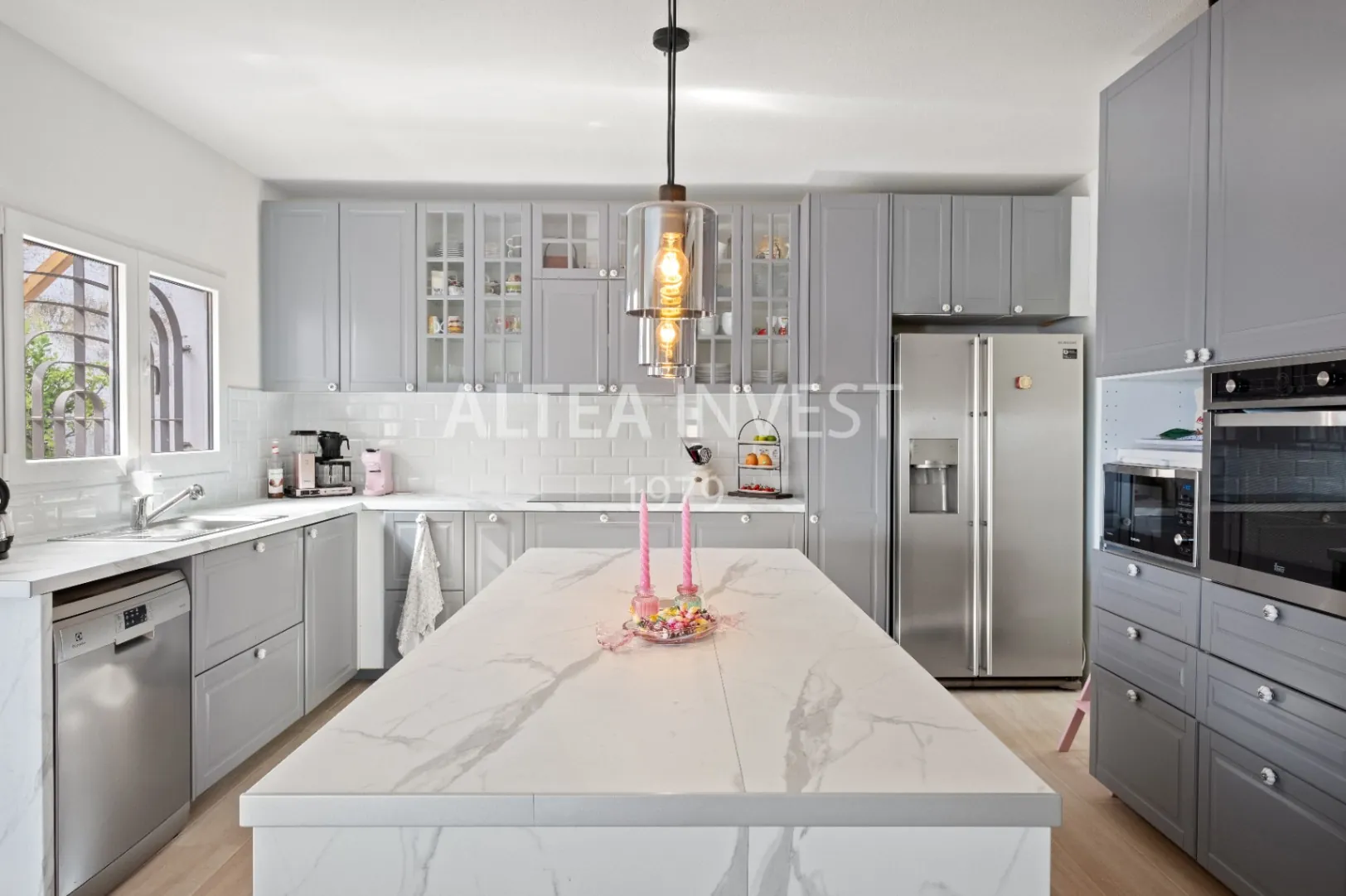 Spectacular villa completely renovated with stunning views of the Mediterranean Sea.