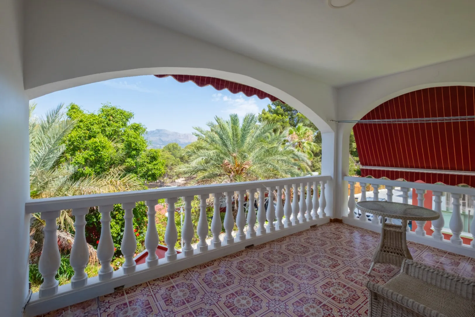 Two Villas – Nature, Privacy, and Versatility in a Unique Setting Next to Sierra Helada