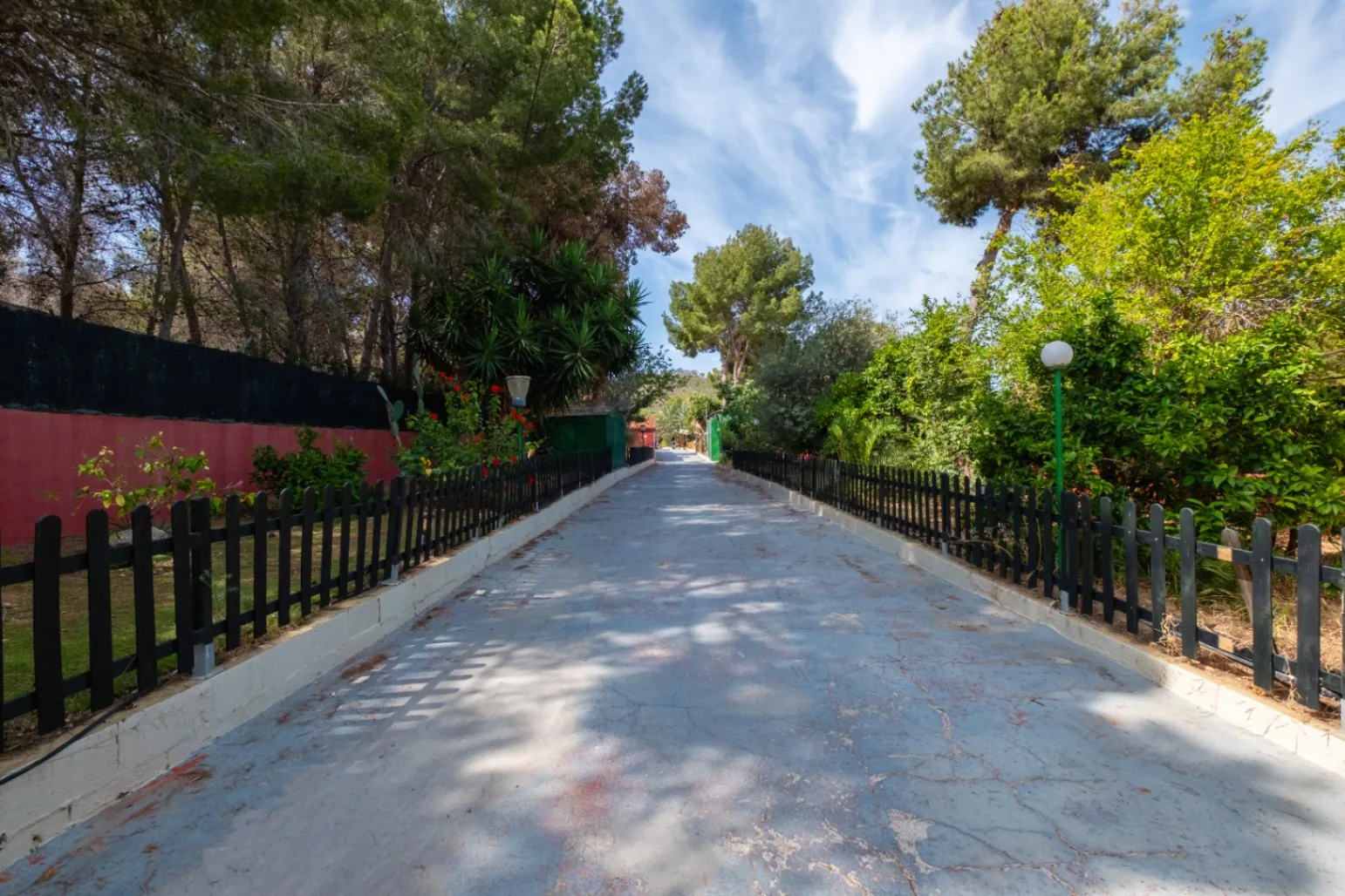 Two Villas – Nature, Privacy, and Versatility in a Unique Setting Next to Sierra Helada