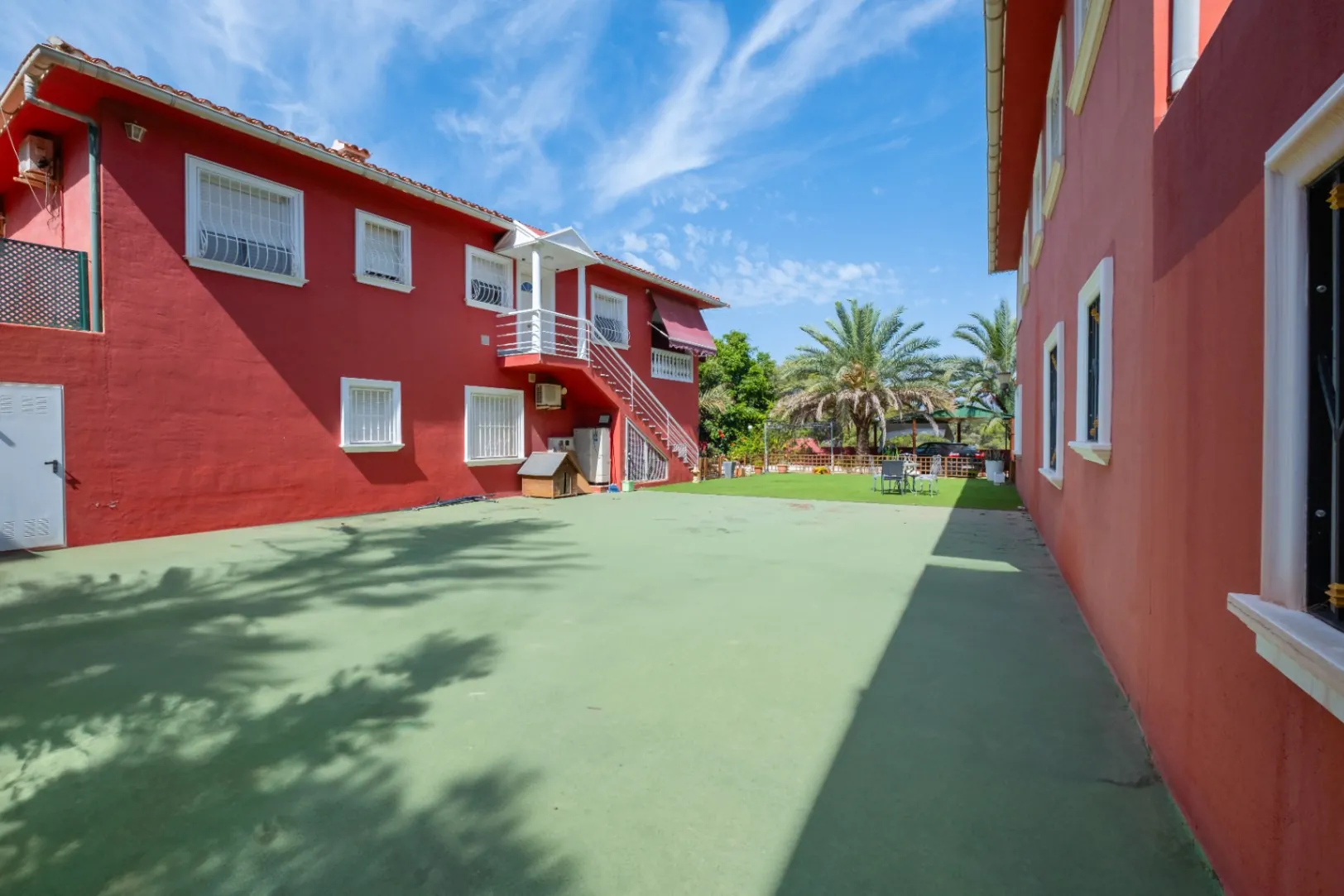 Two Villas – Nature, Privacy, and Versatility in a Unique Setting Next to Sierra Helada