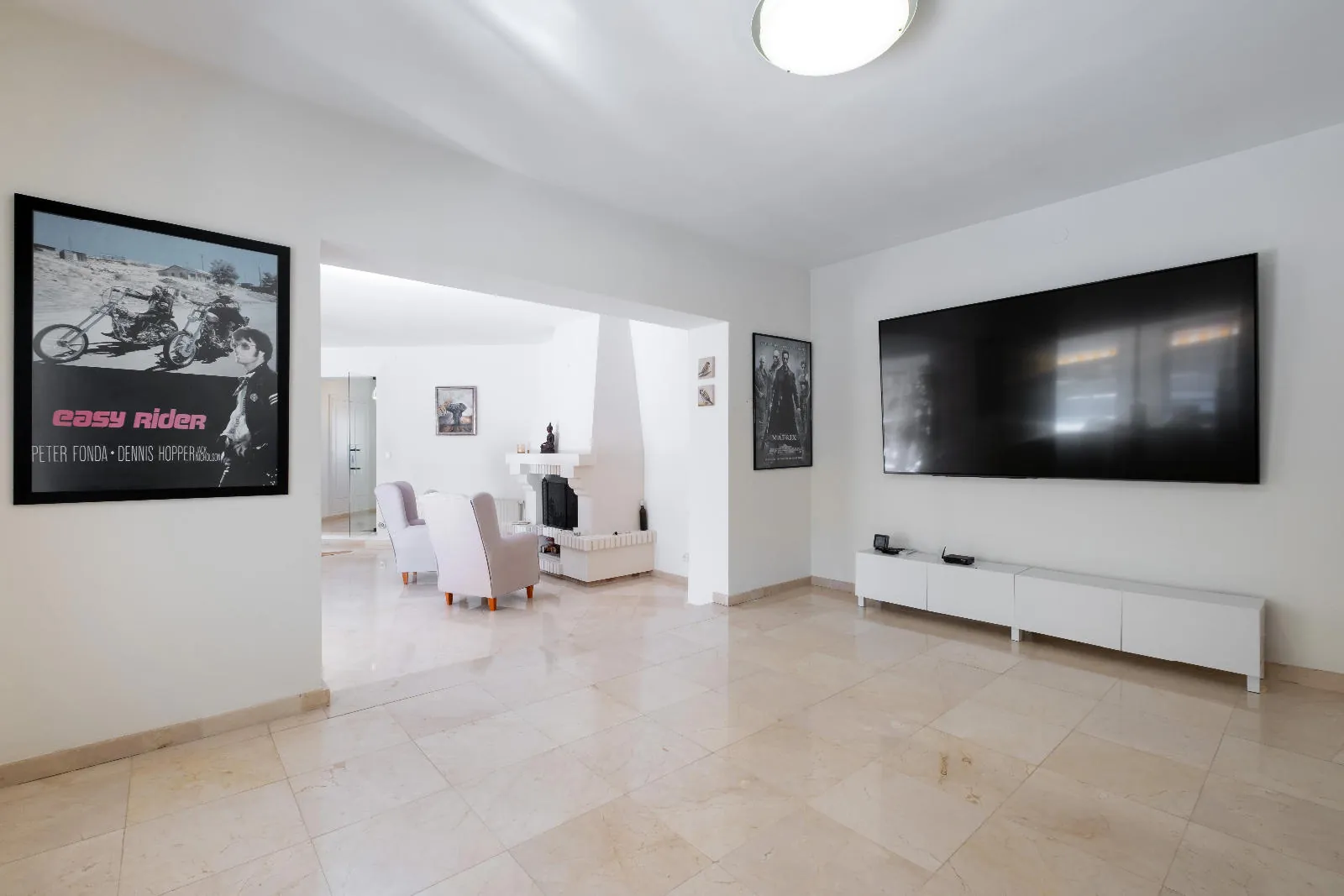 Elegant Mediterranean Villa with Guest House in La Nucia