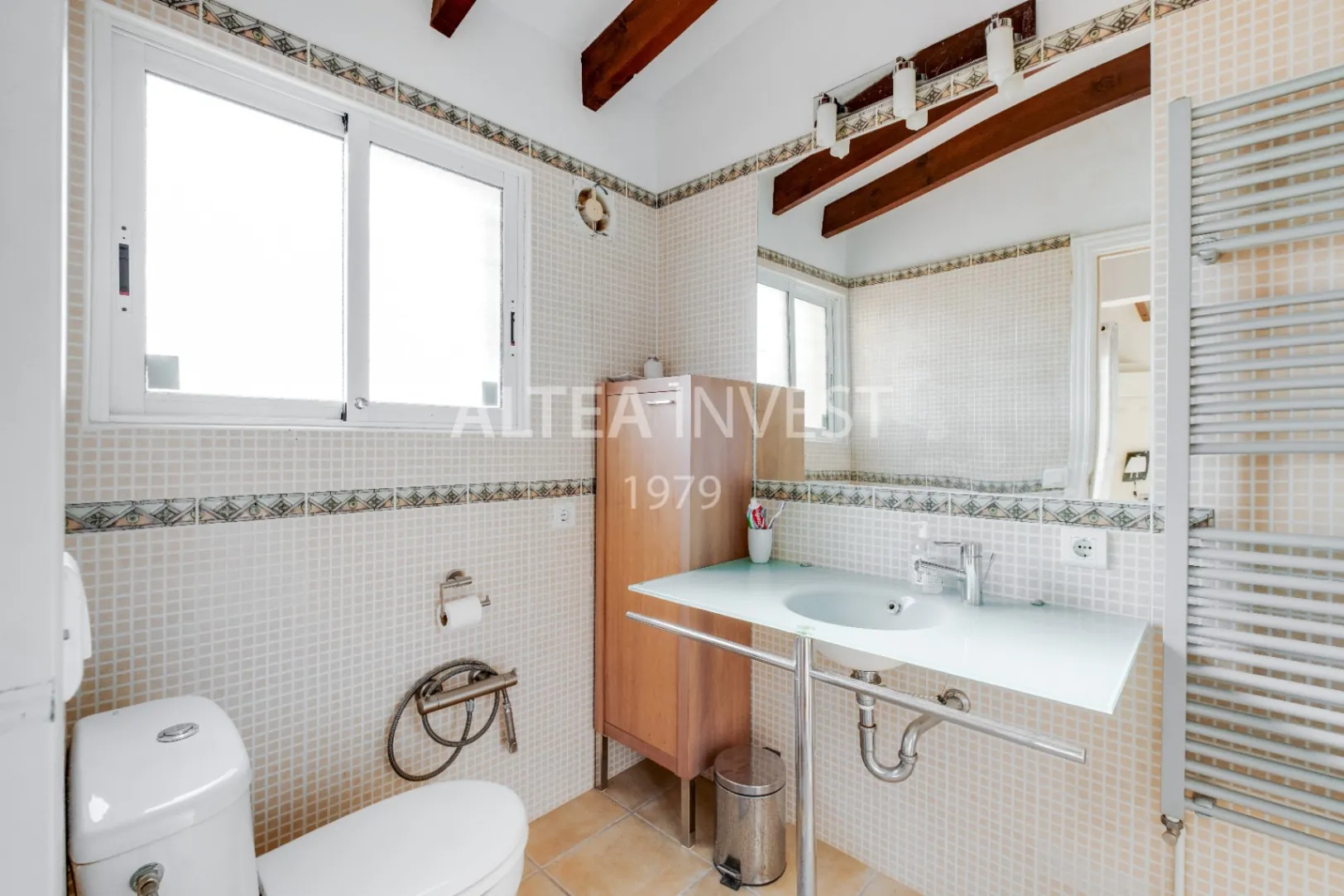 Charming Mediterranean Villa with Sea Views and Space to Enjoy