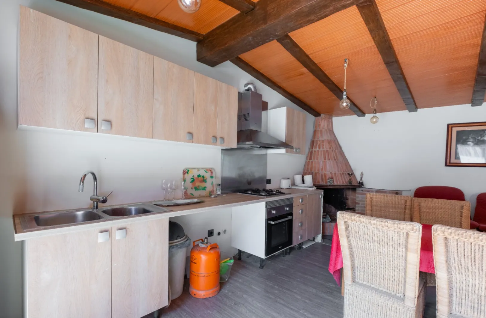 Two Villas – Nature, Privacy, and Versatility in a Unique Setting Next to Sierra Helada