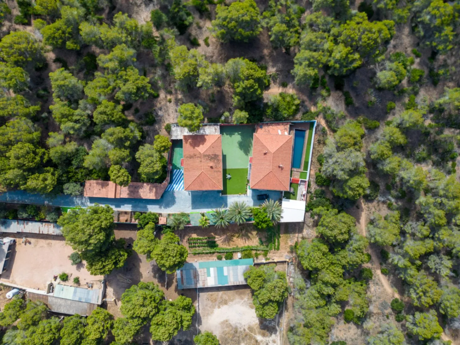 Two Villas – Nature, Privacy, and Versatility in a Unique Setting Next to Sierra Helada
