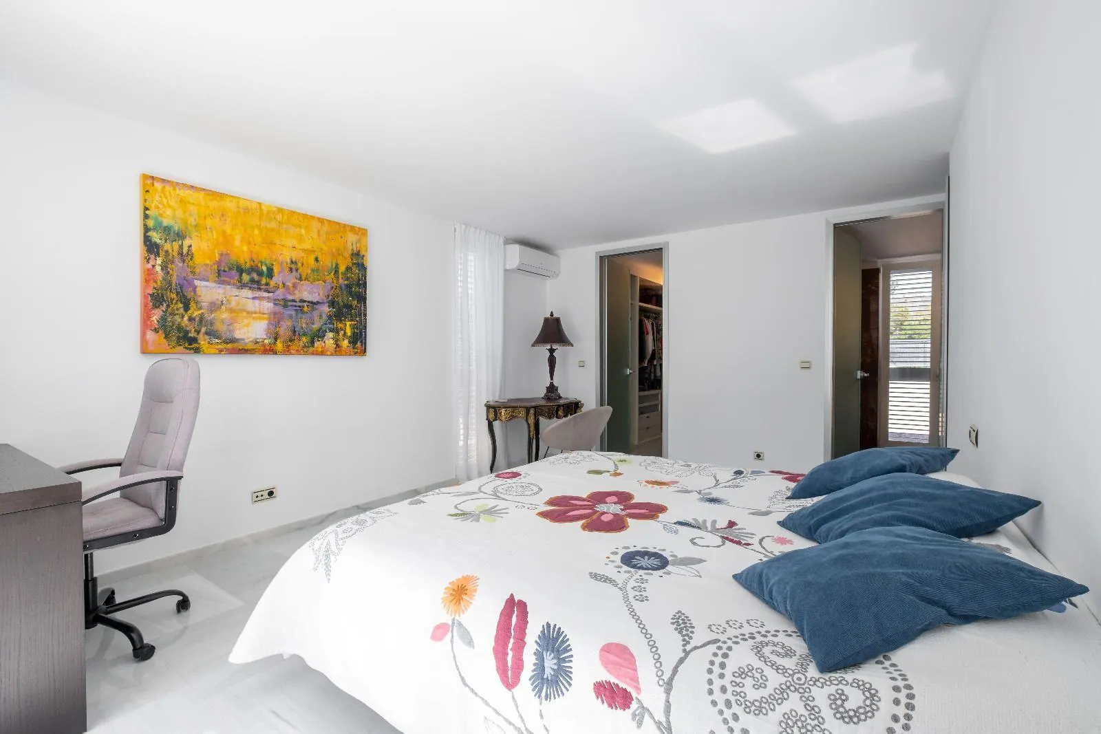Exclusive Detached Villa with Panoramic Views, Private Pool and Outdoor Kitchen in Albir