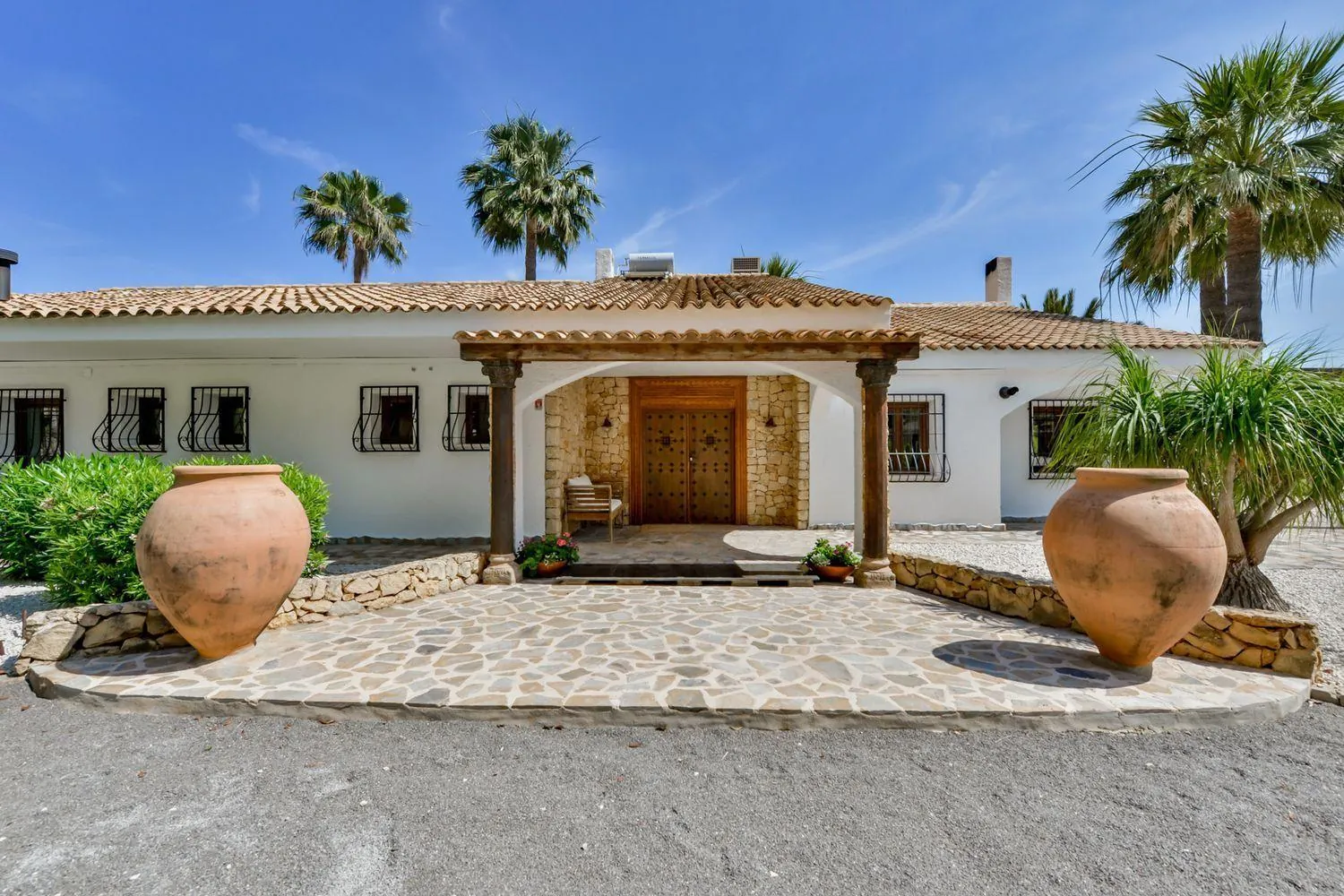 A gem in Polop: Exclusivity, Nature, and Spectacular Views